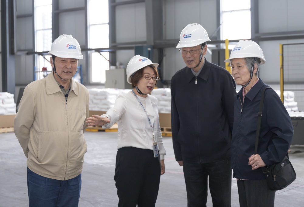 张全兴院士参观pp电子科技3.jpg